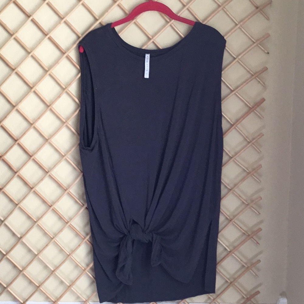 FABLETICS Size 3X workout tank with tie front